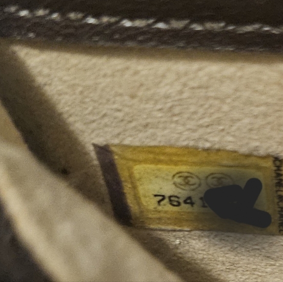 AUTHENTIC CHANEL CHOCOLATE BAR SMALL WALLET W/ AUTHENTICATION CARD - Picture 5 of 5